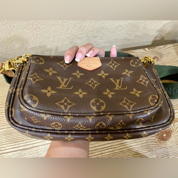 ❌SOLD❌ Authentic Like New Louis Vuitton Multi Pochette Accessories Army Green - Picture 15 of 16